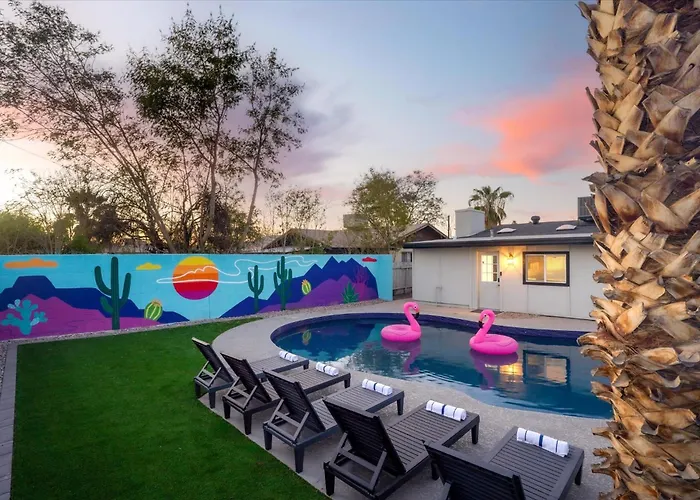 Holiday home 8br Retreat With Private Pool & Arcade, Sleeps 18